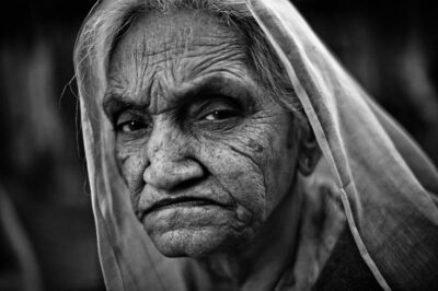 भाग्य की विडंबना: एक मां की भावुक कहानी | A Mother’s Emotional Story in Hindi